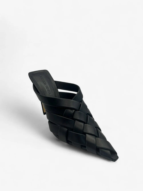 Bottega Veneta Alfie Pump Black Amandly